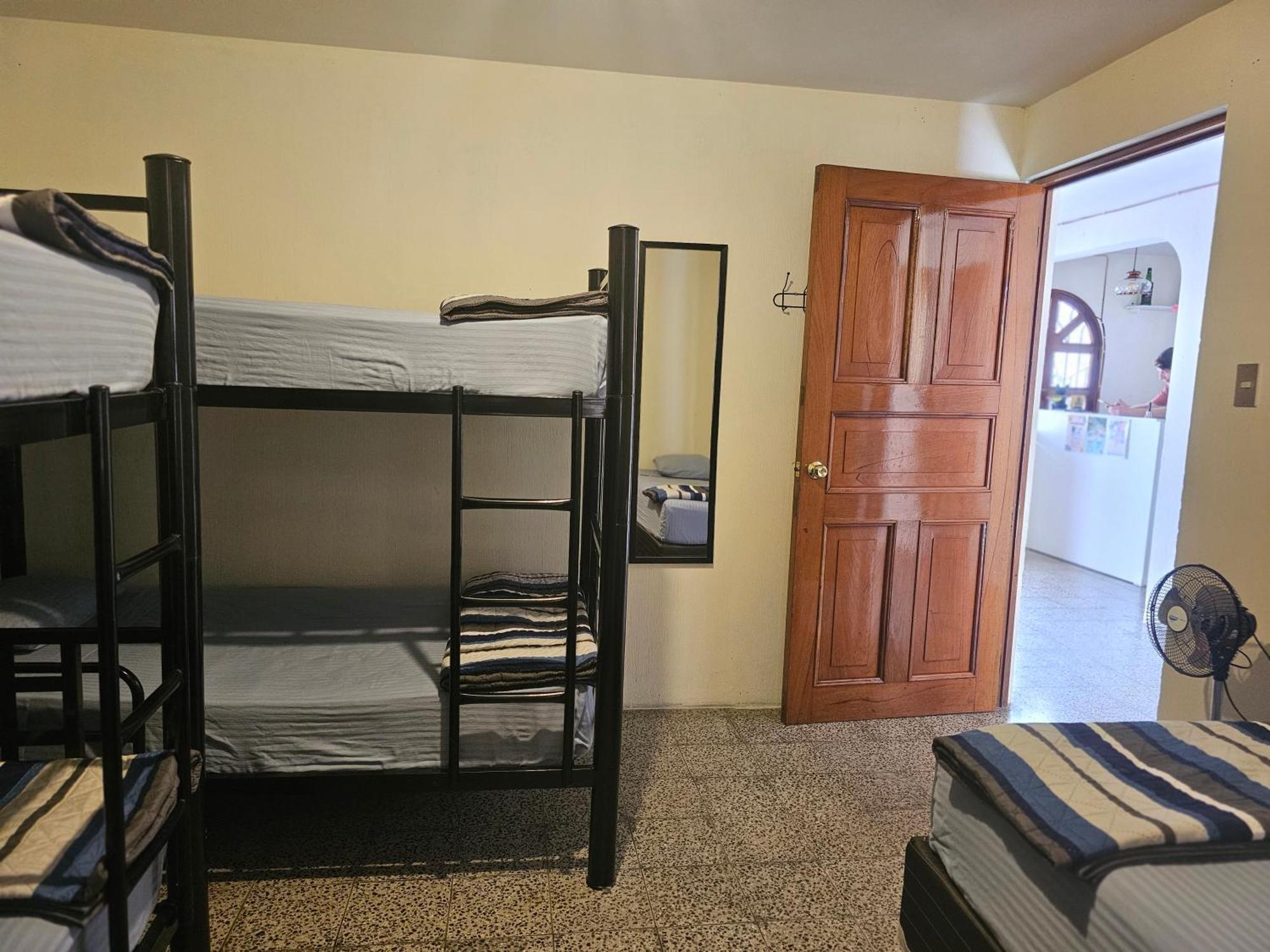 Blue Moon Hostel Antigua Rom bilde
